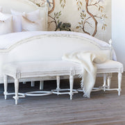 WHITE LINEN KING CONSTANCE BENCH