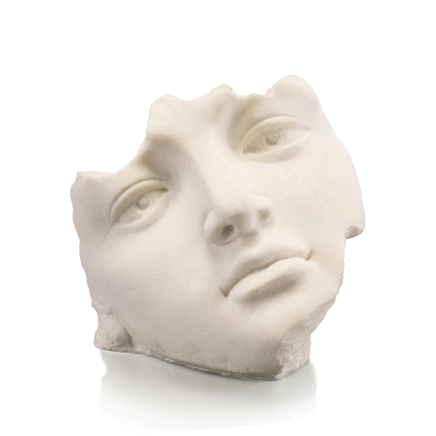 FACIAL FRAGMENT